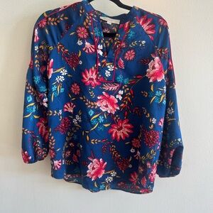 Loft floral blouse. Medium petit